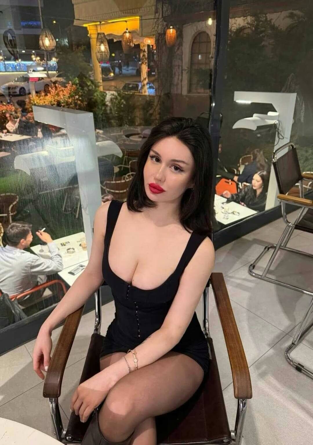 Escort Tina